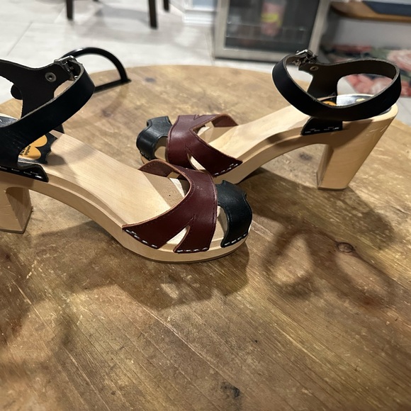 Swedish Hasbeens Black and Brown Mules - Picture 4 of 5